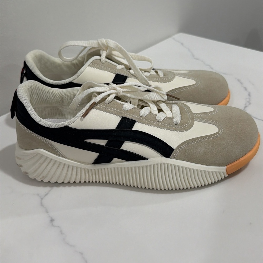 De Florance Size 8.5 DF Cloudea sneakers in beige and black - Picture 9 of 9